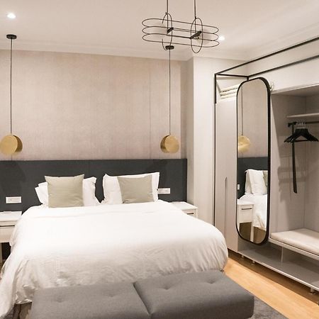 Zaivan Revive - Exclusive Central Studio With View Bukarest Exteriör bild